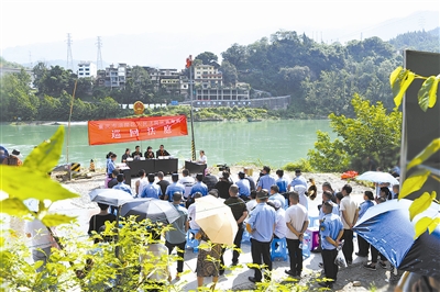 巡回審判現(xiàn)場.jpg